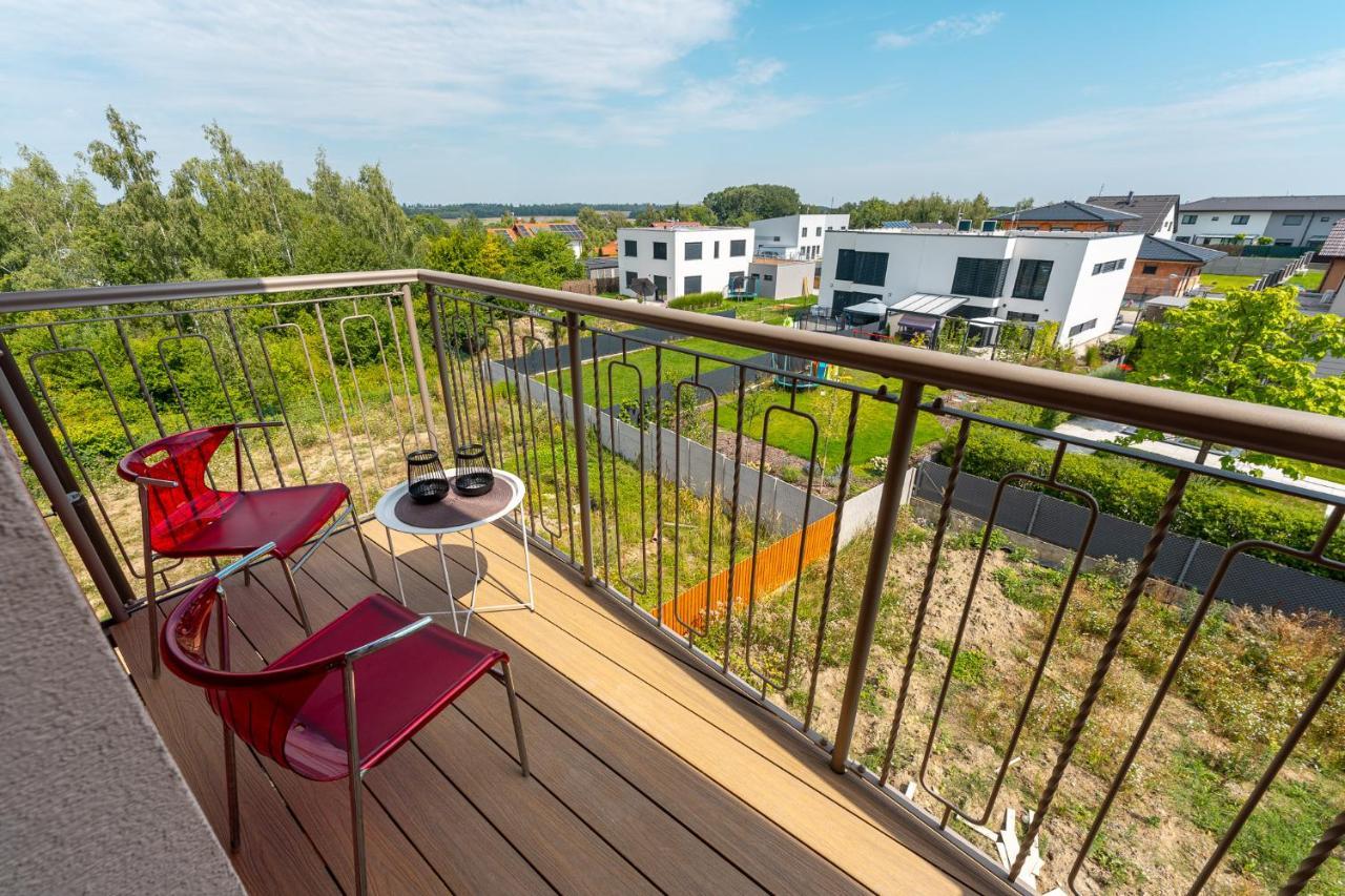 Laskara Garden Apartment By Prague Forest Nové Jirny Extérieur photo